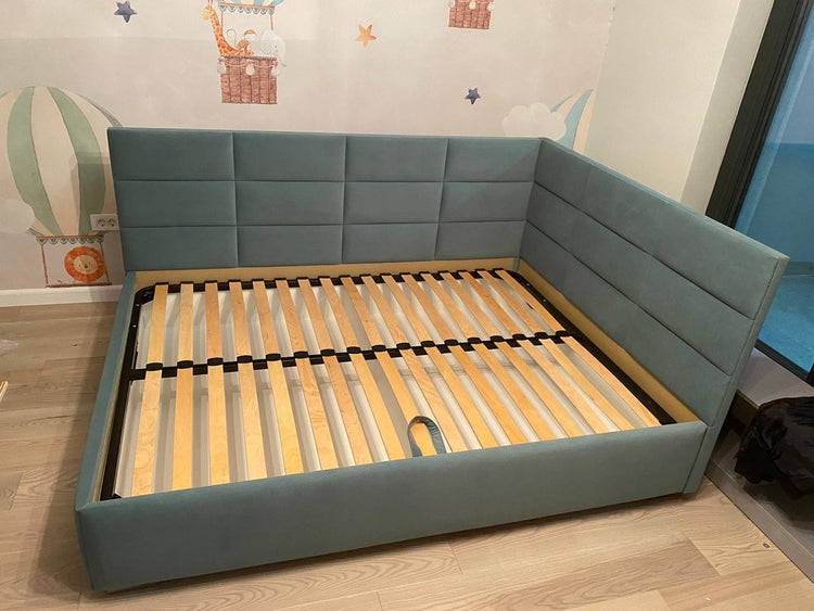 Pat tapitat de colt Cubic  la comanda, livrare 4-6 saptamani