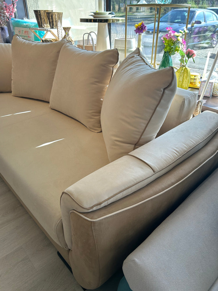 Canapea extensibila Paris
