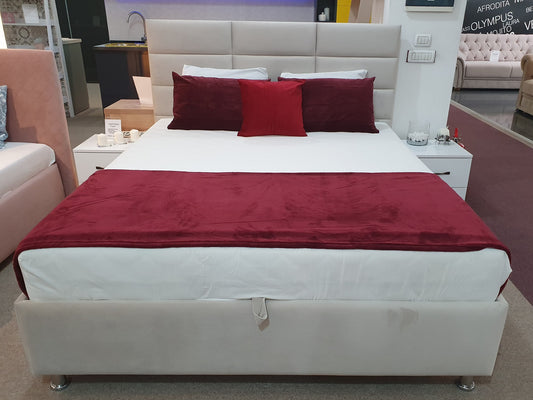 Pat tapitat Cubic la comanda