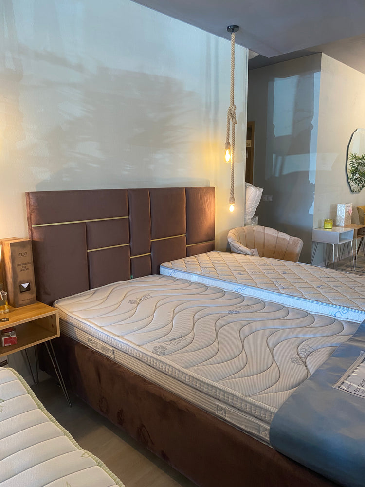 Pat tapitat Picasso Gold la comanda, livrare 4-6 saptamani