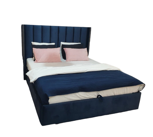 Pat tapitat Linea la comanda