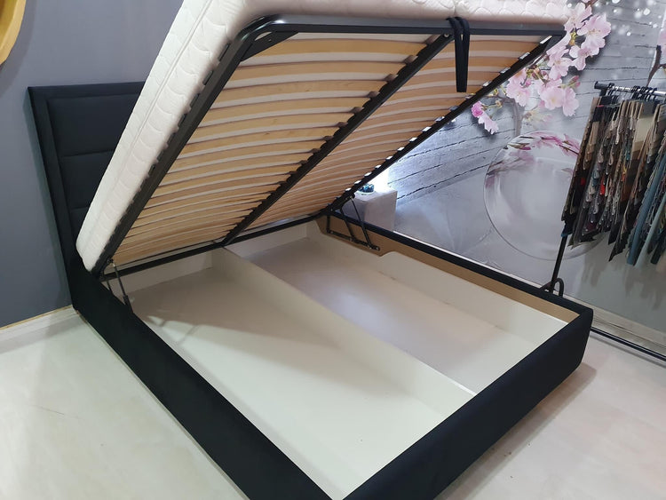 Pat tapitat Cubic la comanda