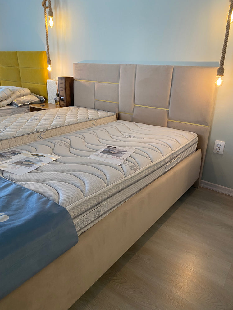 Pat tapitat Picasso Gold 200/160 la comanda, livrare 4-6 saptamani