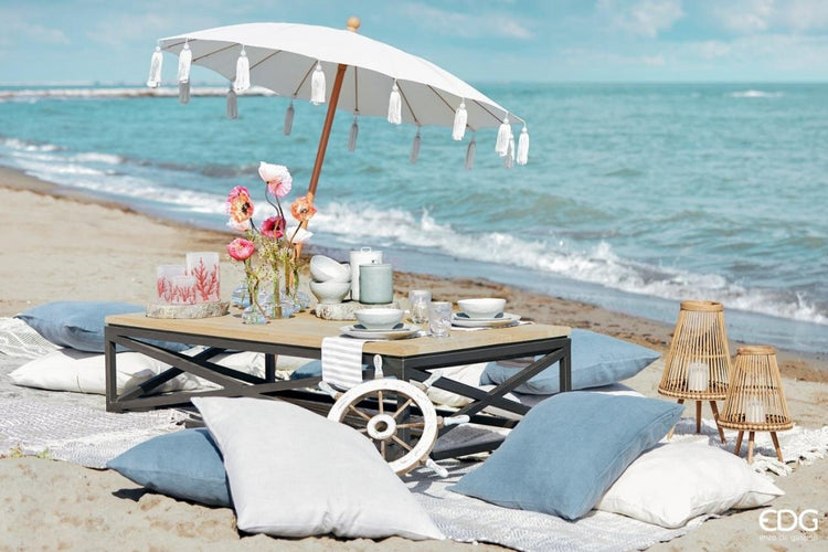 Umbrela de soare cu ciucuri