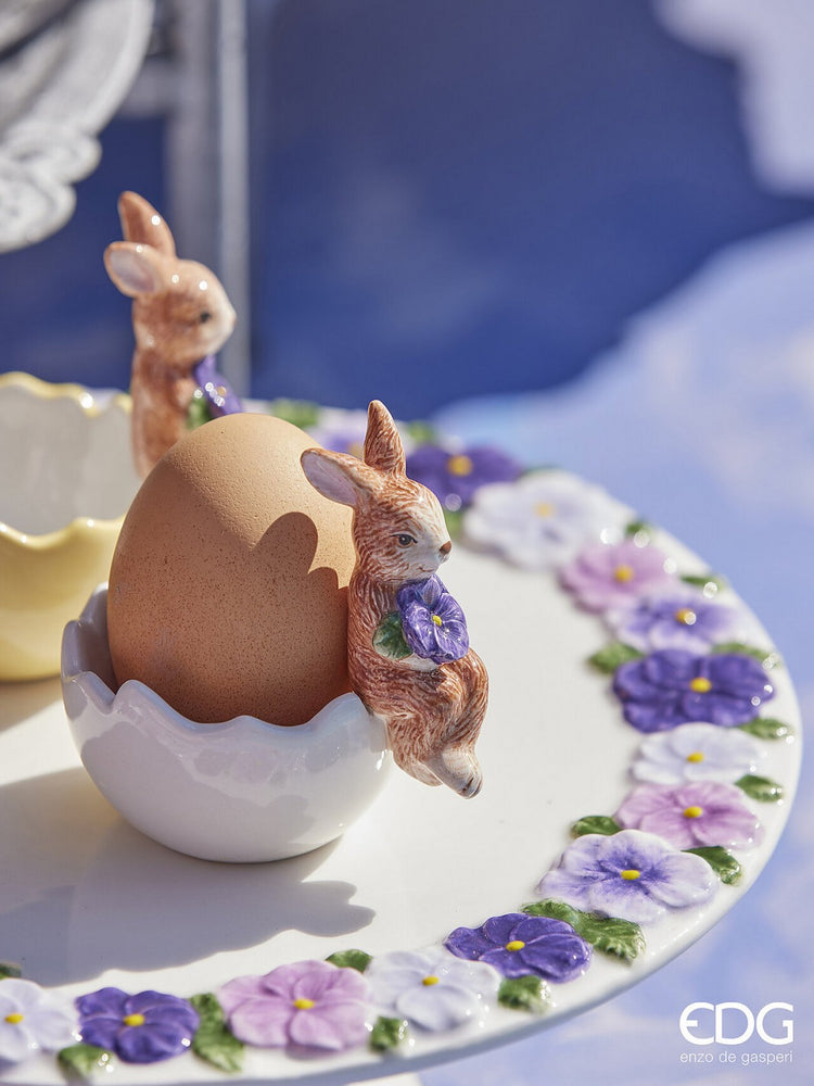 Platou inaltat cu panselute