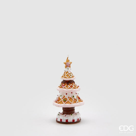 Lumanare in forma de pin din martipan