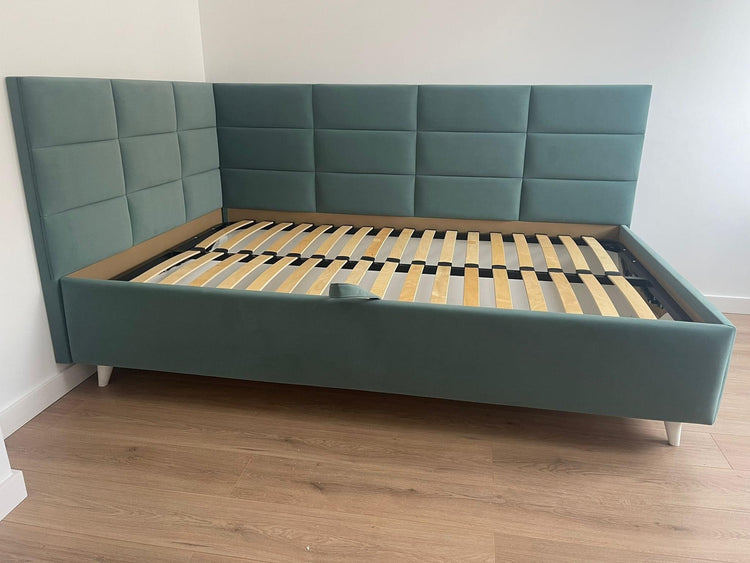 Pat tapitat de colt Cubic  la comanda, livrare 4-6 saptamani