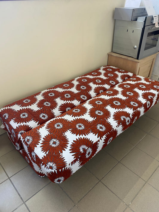 Canapea extensibila la oferta cu lada  Lucky