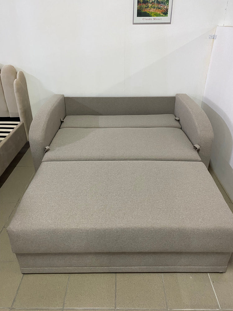 Canapea 2 locuri extensibila la  comanda Corina