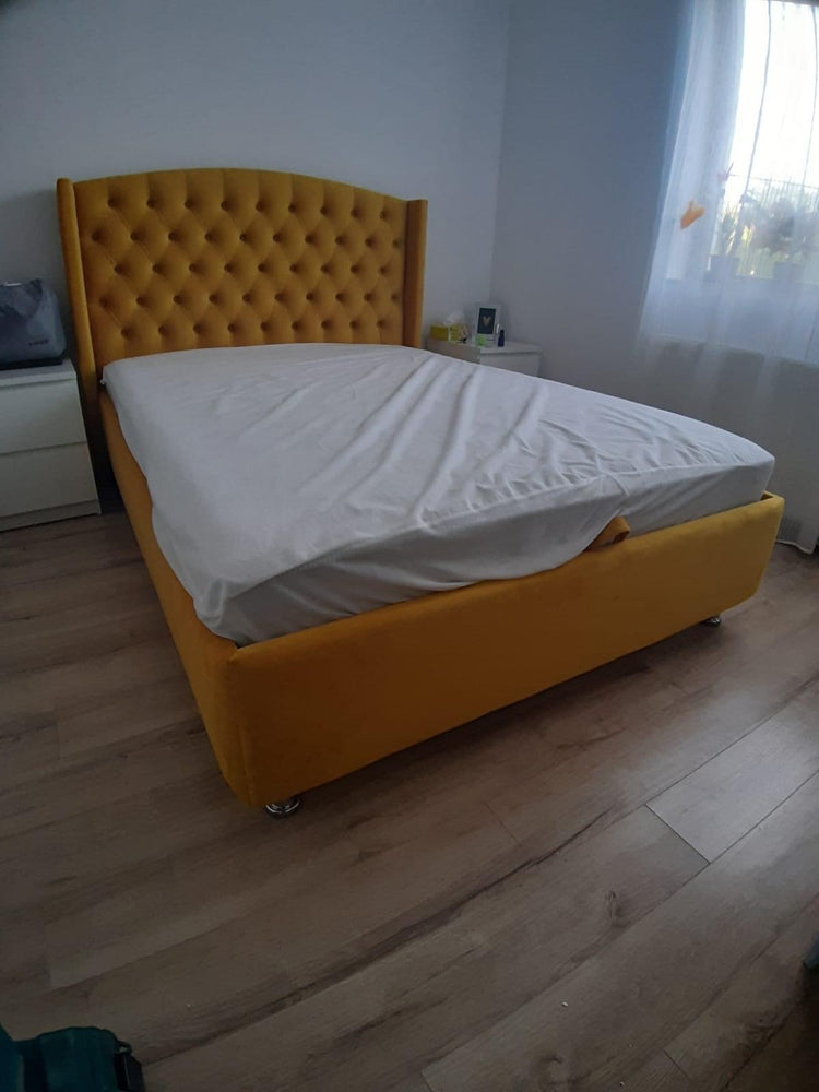 Pat tapitat Classic cu somiera rabatabila