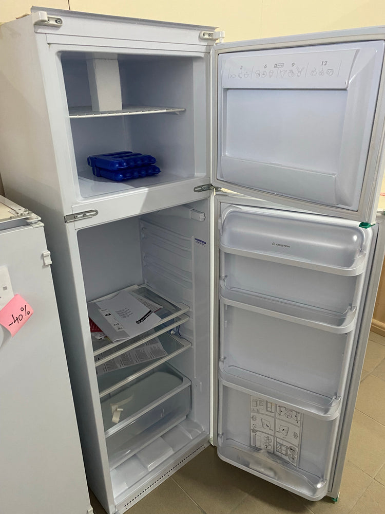 Frigider incorporabil 2 usi Ariston STOC OFERTA livrare doar in Sibiu
