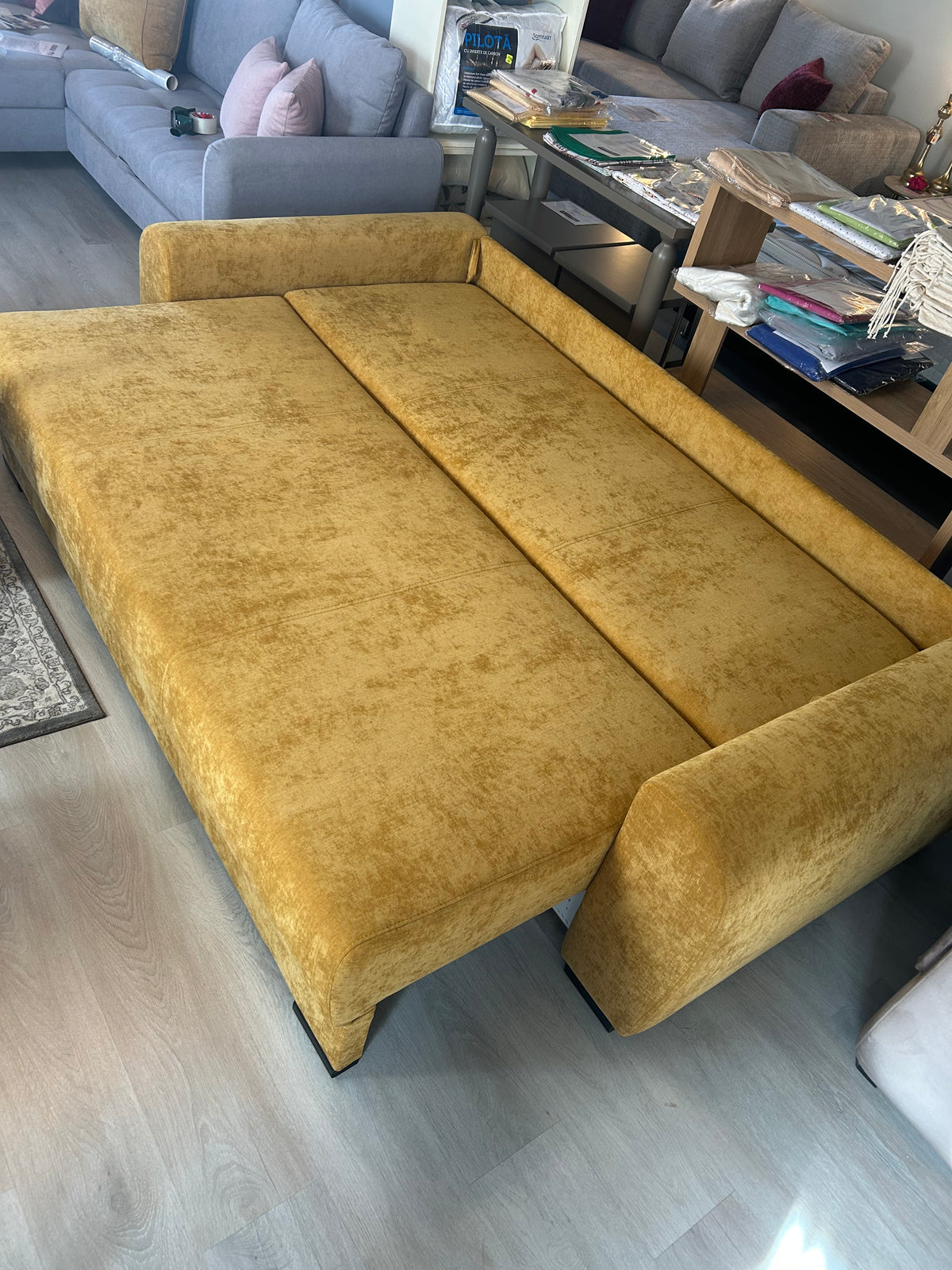 canapea extensibila cu arcuri pocket