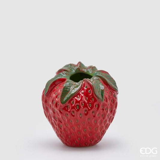 Vaza capsuna-ceramica lucrata manual