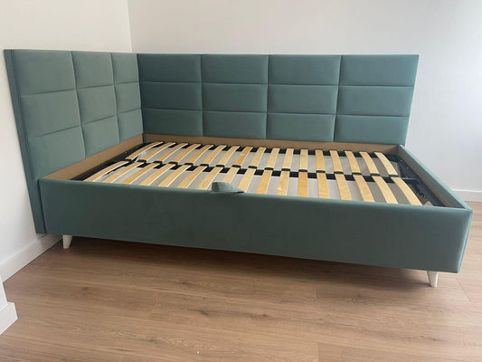 Pat tapitat de colt Cubic  la comanda, livrare 4-6 saptamani