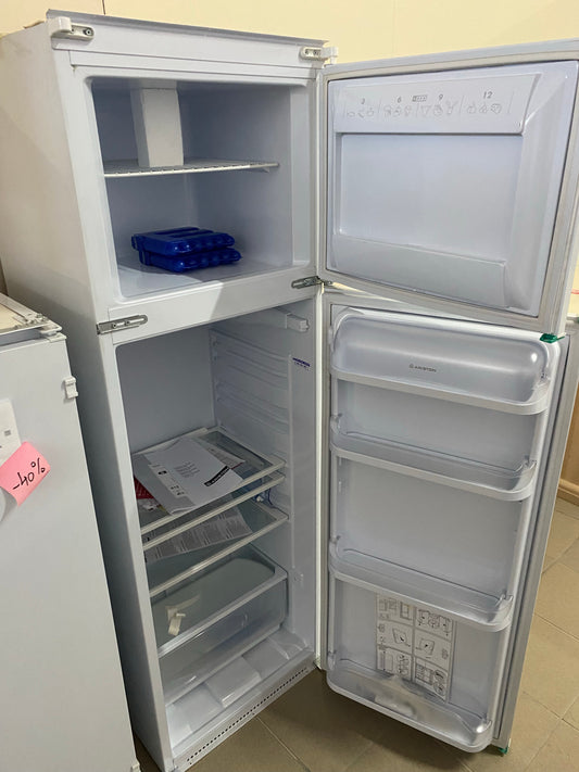 Frigider incorporabil 2 usi Ariston STOC OFERTA livrare doar in Sibiu